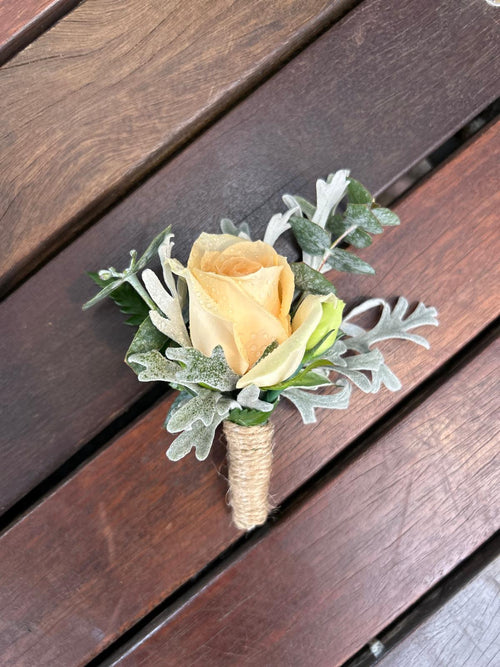 Boutonniere image 0